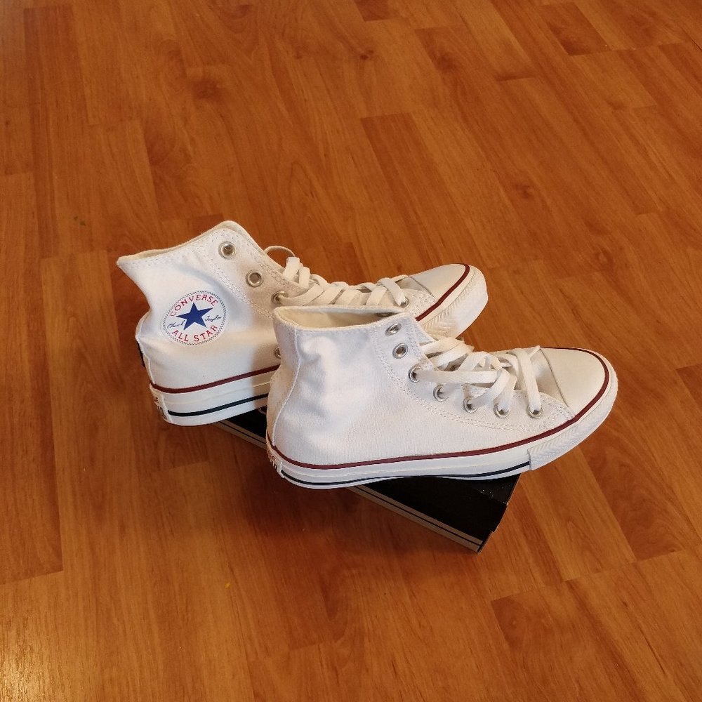 NEW White High Tops Converse Shoes Size: 6.5 Women
